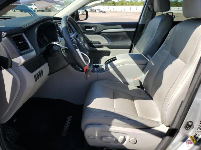 5TDKKRFH8GS145282 - 2016 TOYOTA HIGHLANDER XLE Արծաթագույն լուսանկար 7