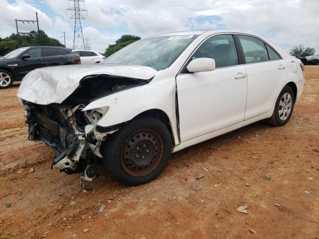 4T1BF3EK8BU620573 - 2011 TOYOTA CAMRY BASE WHITE photo 1