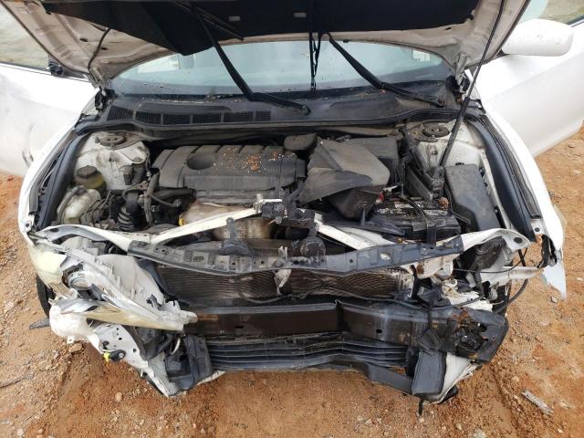 4T1BF3EK8BU620573 - 2011 TOYOTA CAMRY BASE WHITE photo 11