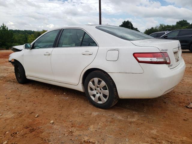4T1BF3EK8BU620573 - 2011 TOYOTA CAMRY BASE WHITE photo 2