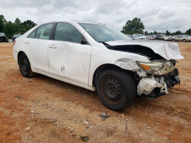4T1BF3EK8BU620573 - 2011 TOYOTA CAMRY BASE WHITE photo 4