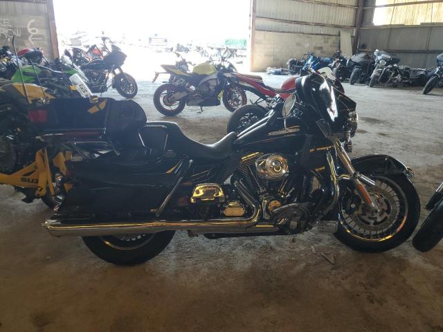 2011 HARLEY-DAVIDSON FLHTK, 