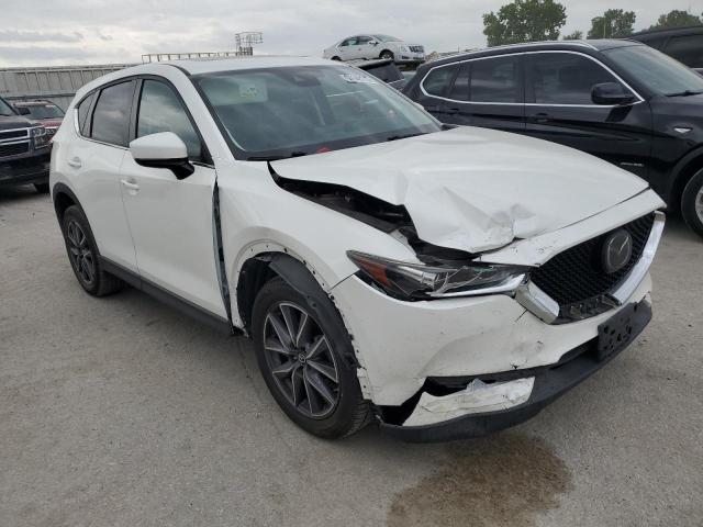 JM3KFACM5J0423788 - 2018 MAZDA CX-5 TOURING თეთრი ფოტო 4