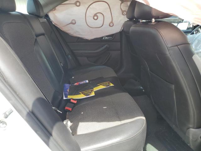 1G11D5SLXFF227935 - 2015 CHEVROLET MALIBU 2LT 白色 照片 10