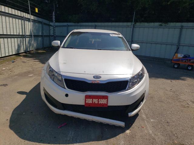 KNAGM4A79B5057063 - 2011 KIA OPTIMA LX WHITE photo 5