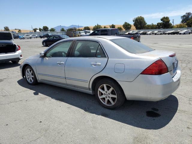 1HGCM56737A134395 - 2007 HONDA ACCORD EX SILVER photo 2