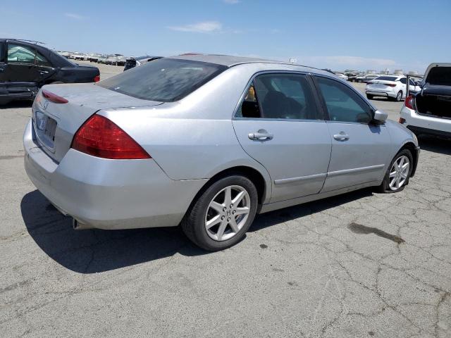 1HGCM56737A134395 - 2007 HONDA ACCORD EX SILVER photo 3