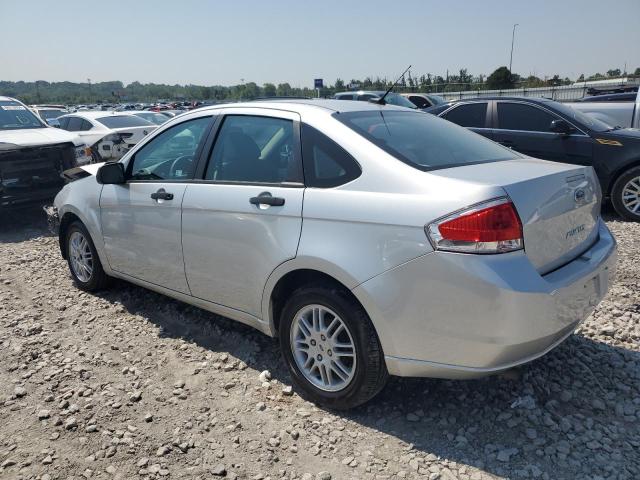 1FAHP3FN6AW298707 - 2010 FORD FOCUS SE SILVER photo 2