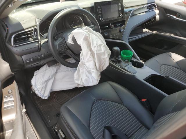 4T1G11AKXPU767807 - 2023 TOYOTA CAMRY SE NIGHT SHADE SILVER photo 8