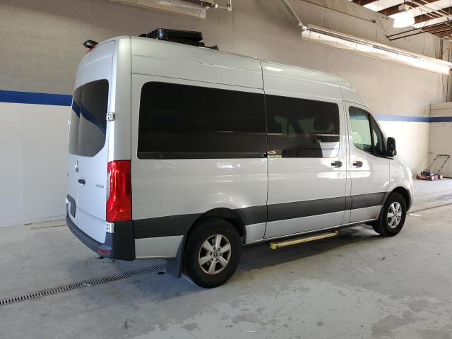 W1Z4EFHY1NP511755 - 2022 MERCEDES-BENZ SPRINTER 2500 SILVER photo 3