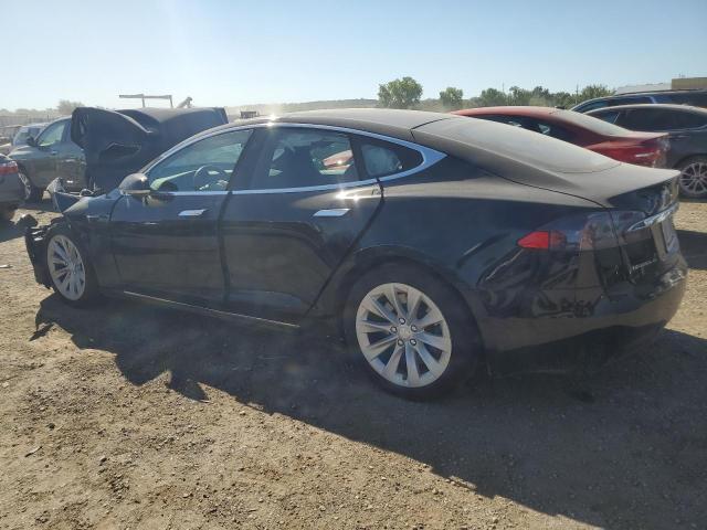 5YJSA1E26JF286459 - 2018 TESLA MODEL S შავი ფოტო 2