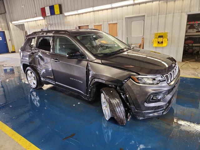 3C4NJDBB7NT123376 - 2022 JEEP COMPASS LATITUDE GRAY photo 4