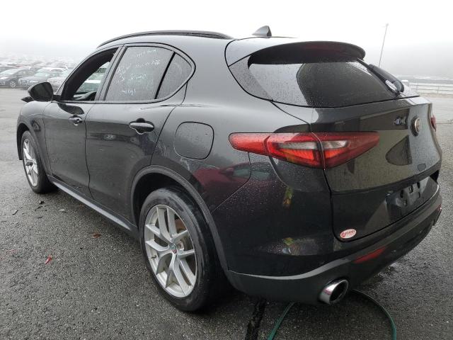 ZASFAKNN7J7B62411 - 2018 ALFA ROMEO STELVIO TI SPORT BLACK photo 2