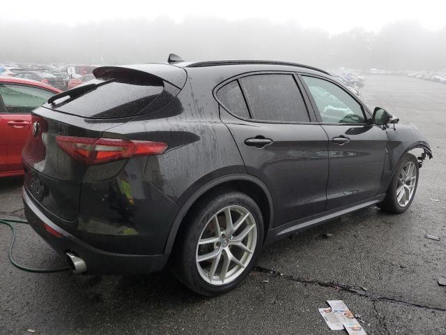 ZASFAKNN7J7B62411 - 2018 ALFA ROMEO STELVIO TI SPORT BLACK photo 3
