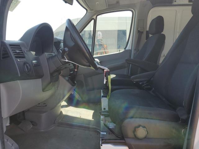 WD3PE7CD2HP380673 - 2017 MERCEDES-BENZ SPRINTER 2500 Weiß Foto 7