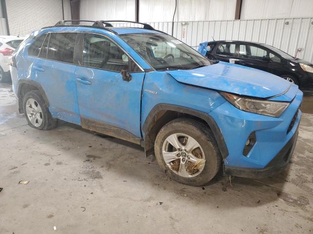 2T3RWRFV8LW093833 - 2020 TOYOTA RAV4 XLE BLUE photo 4