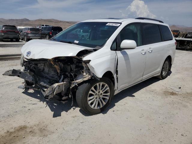 2013 TOYOTA SIENNA XLE, 