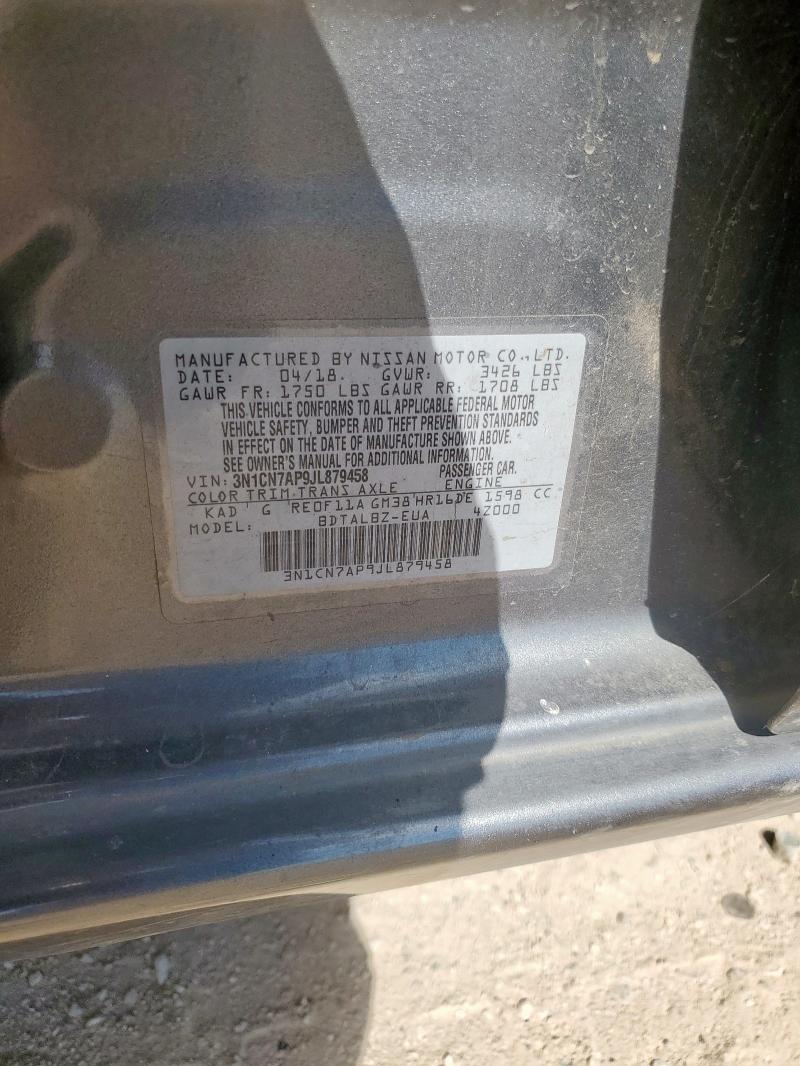 3N1CN7AP9JL879458 - 2018 NISSAN VERSA S 石墨色 照片 13