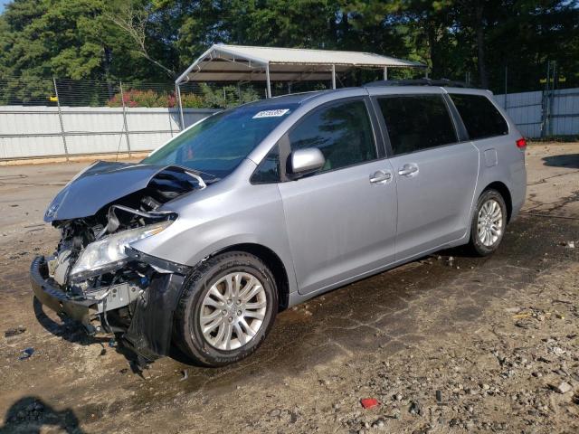 2013 TOYOTA SIENNA XLE, 