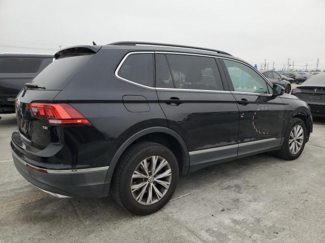 3VV3B7AX5JM188185 - 2018 VOLKSWAGEN TIGUAN SE Черный фото 3