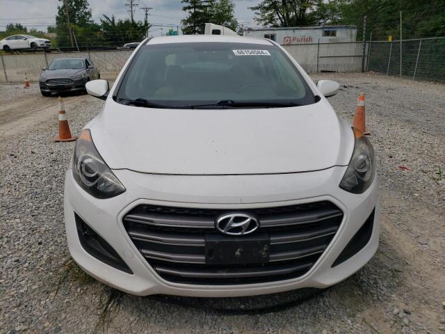 KMHD35LH1GU270165 - 2016 HYUNDAI ELANTRA GT WHITE photo 5