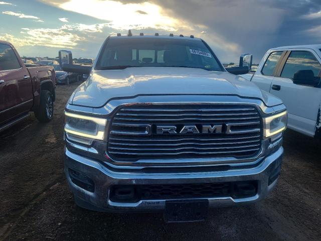 3C63RRJL3NG356842 - 2022 RAM 3500 LARAMIE WHITE photo 5