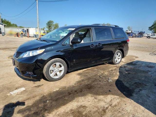 2013 TOYOTA SIENNA LE, 