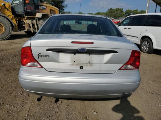 1FAFP33P82W318177 - 2002 FORD FOCUS LX SILVER photo 6