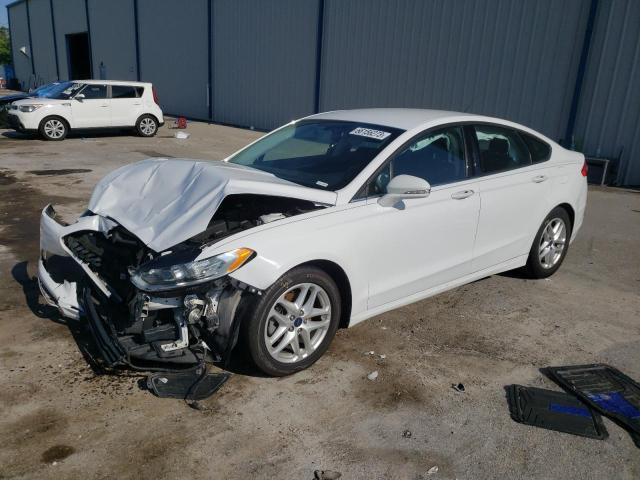 3FA6P0H76GR363751 - 2016 FORD FUSION SE WHITE photo 1