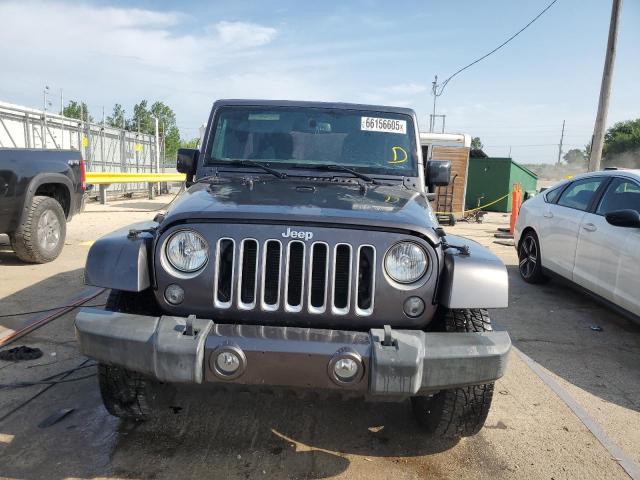 1C4BJWEG5GL252091 - 2016 JEEP WRANGLER U SAHARA GRAY photo 5