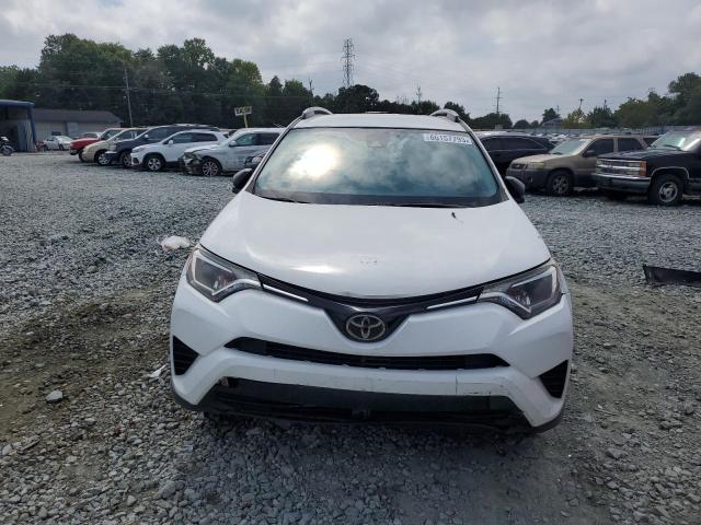 JTMZFREV3JJ727918 - 2018 TOYOTA RAV4 LE WHITE photo 5