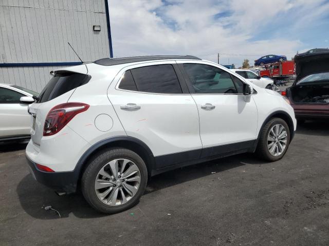 KL4CJASB1JB542304 - 2018 BUICK ENCORE PREFERRED WHITE photo 3