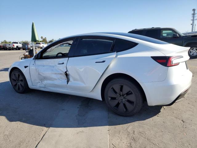 5YJ3E1EA1SF902702 - 2025 TESLA MODEL 3 WHITE photo 2