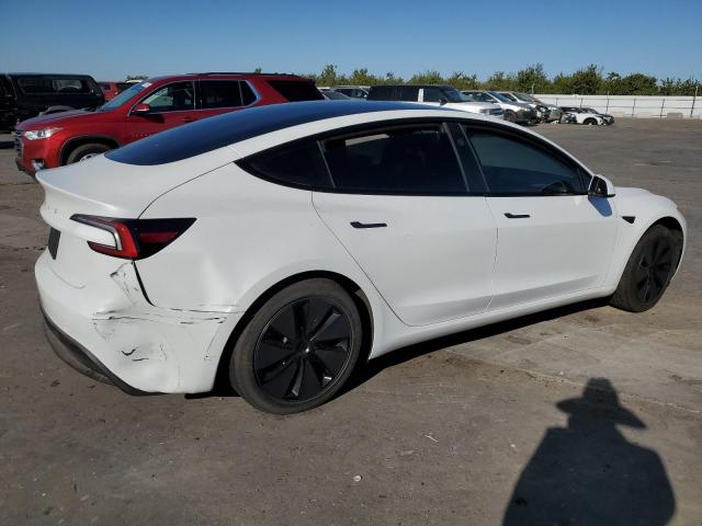 5YJ3E1EA1SF902702 - 2025 TESLA MODEL 3 WHITE photo 3