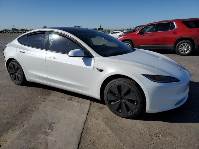 5YJ3E1EA1SF902702 - 2025 TESLA MODEL 3 WHITE photo 4