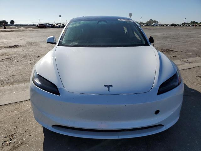 5YJ3E1EA1SF902702 - 2025 TESLA MODEL 3 WHITE photo 5