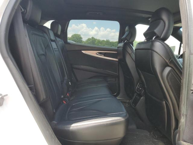 2LMTJ8LP7GBL75555 - 2016 LINCOLN MKX RESERVE WHITE photo 11