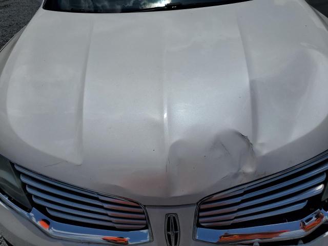 2LMTJ8LP7GBL75555 - 2016 LINCOLN MKX RESERVE WHITE photo 12