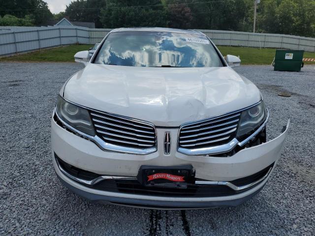 2LMTJ8LP7GBL75555 - 2016 LINCOLN MKX RESERVE WHITE photo 5