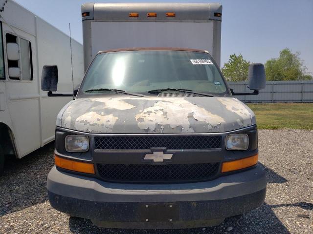 1GBHG31C091179631 - 2009 CHEVROLET EXPRESS WHITE photo 5