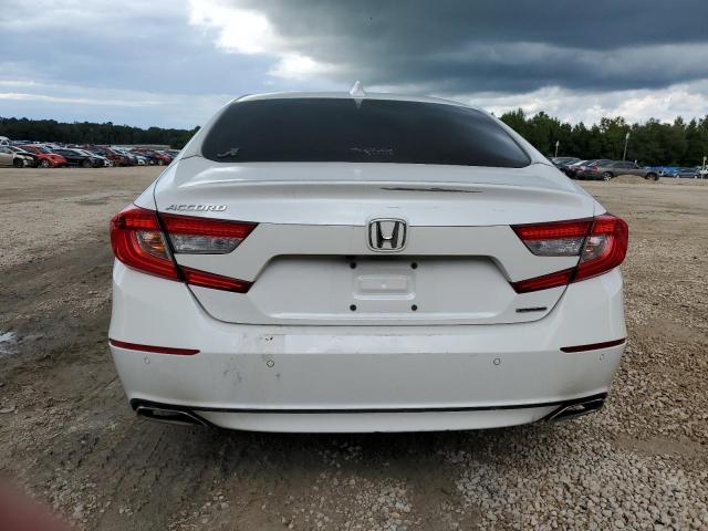 1HGCV1F97JA136049 - 2018 HONDA ACCORD TOURING WHITE photo 6