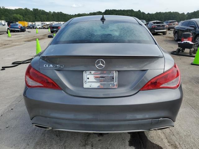 WDDSJ4EB6JN587936 - 2018 MERCEDES-BENZ CLA 250 Մոխրագույն լուսանկար 6