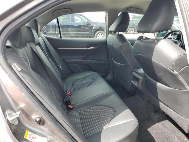 4T1B11HK2JU033542 - 2018 TOYOTA CAMRY L 灰色 照片 10