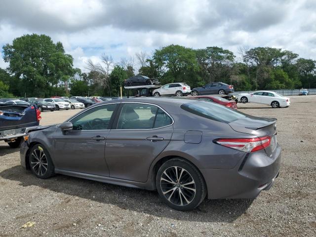 4T1B11HK2JU033542 - 2018 TOYOTA CAMRY L 灰色 照片 2