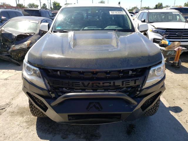 1GCGTEEN0K1124421 - 2019 CHEVROLET COLORADO ZR2 WHITE photo 5