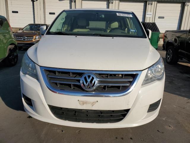 2V4RW3D10AR168826 - 2010 VOLKSWAGEN ROUTAN SE WHITE photo 5