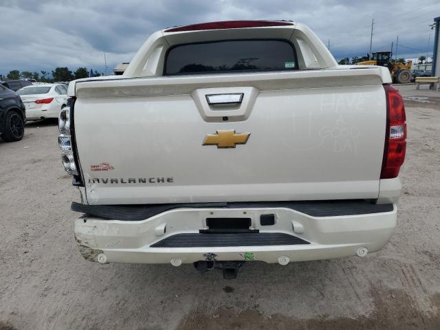 3GNMCGE0XCG243400 - 2012 CHEVROLET AVALANCHE LTZ WHITE photo 6