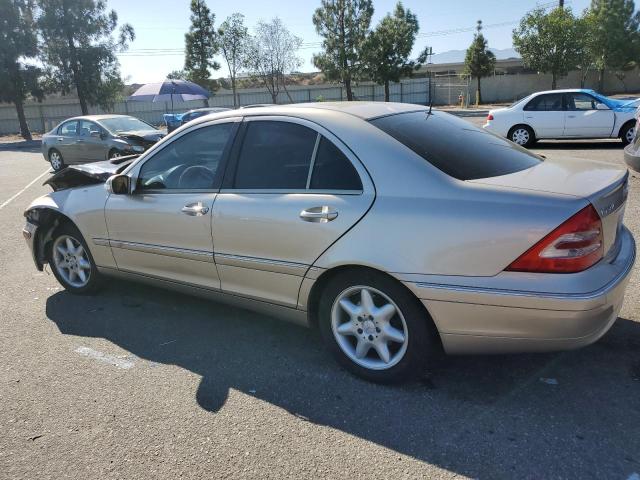 WDBRF61J22F218133 - 2002 MERCEDES-BENZ C 240 CREAM photo 2