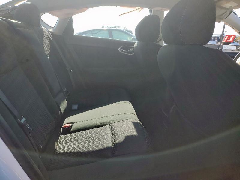 3N1AB7AP0KY411655 - 2019 NISSAN SENTRA S WHITE photo 10