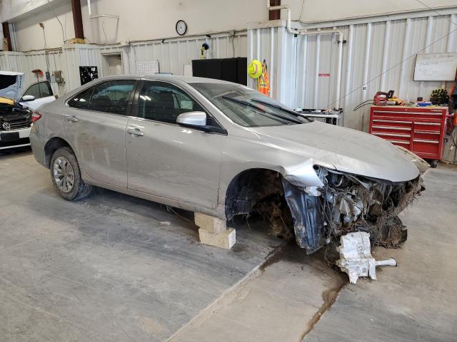 4T1BF1FK0HU648010 - 2017 TOYOTA CAMRY LE SILVER photo 4